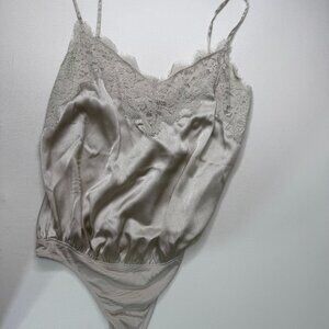 Abercrombie & Fitch Satin Lace Bodysuit XS Champagne Cami